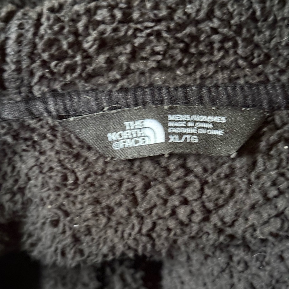 The North Face Charcoal Fleece Jacket - Picture 12 of 13